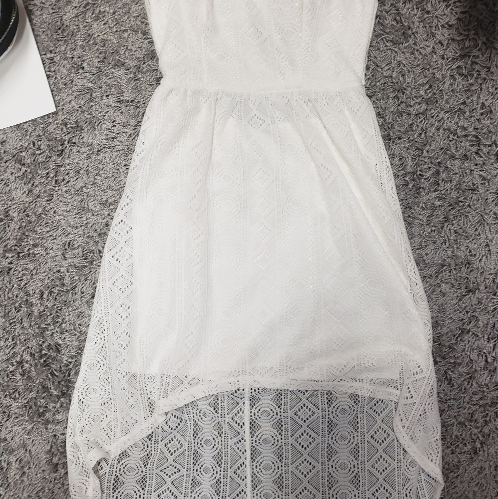 NWOT Bailey Blue hi low white lace dress